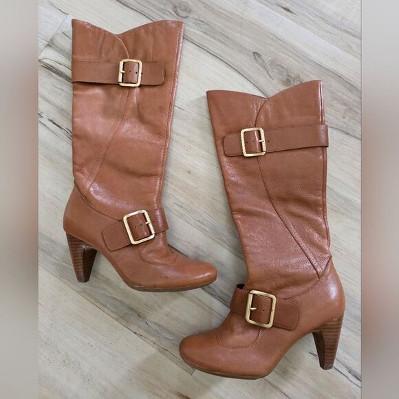 Y2k Buckle Pull On Camel Tan Riding Boots Heeled BCBG Generation Sz 6B Low Heel - Picture 1 of 12